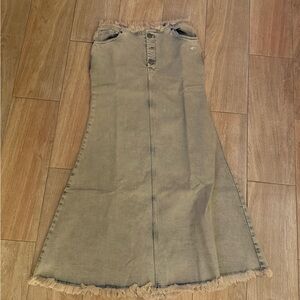 Dolls Kill Frayed Hem long Denim Skirt medium new with tags well made